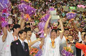 朱芳雨18年職業生涯均效力于廣東隊，8次奪得總冠軍，4次榮獲總決賽MVP