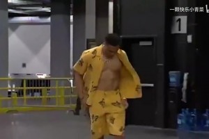 名場面！威少秀八塊腹肌入場，巴克利演播廳立馬做仰臥起坐！