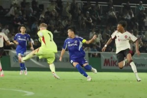 太秀了！日本U15球員對利物浦，兩次天秀挑球過人破門