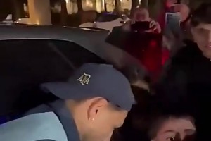 帕雷德斯返回阿根廷后，收獲大批本土球迷歡迎