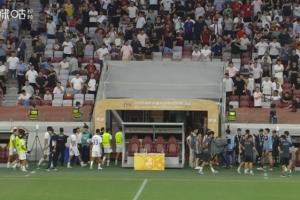 中甲陜西聯合對陣深圳青年人比賽開球延遲超過40分鐘，雙方球員已退場