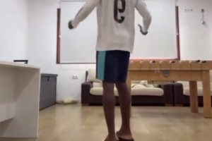 24年迪奧曼德曬出與姆巴佩交換的球衣，喜提偶像原味球衣~