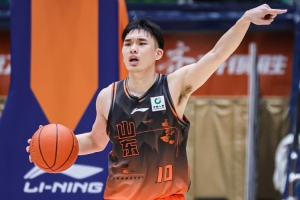 山東高速男籃擬出售謝智杰，去留待新后衛(wèi)引進(jìn)情況而定