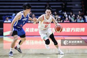 首戰表現亮眼，7投4中貢獻11分！郭士強稱贊龐崢麟為關鍵球員，這場比賽他做到了