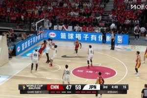 楊瀚森禁區(qū)幾乎空籃不中