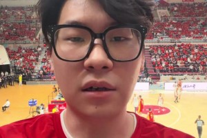 中國男籃負(fù)日本19分，主播皓籃球破防：我們國家隊(duì)還有正常人嗎？
