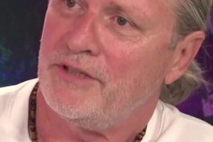 法國足球名宿佩蒂特：很欣賞貝林厄姆，但不能拿他和齊祖相提并論